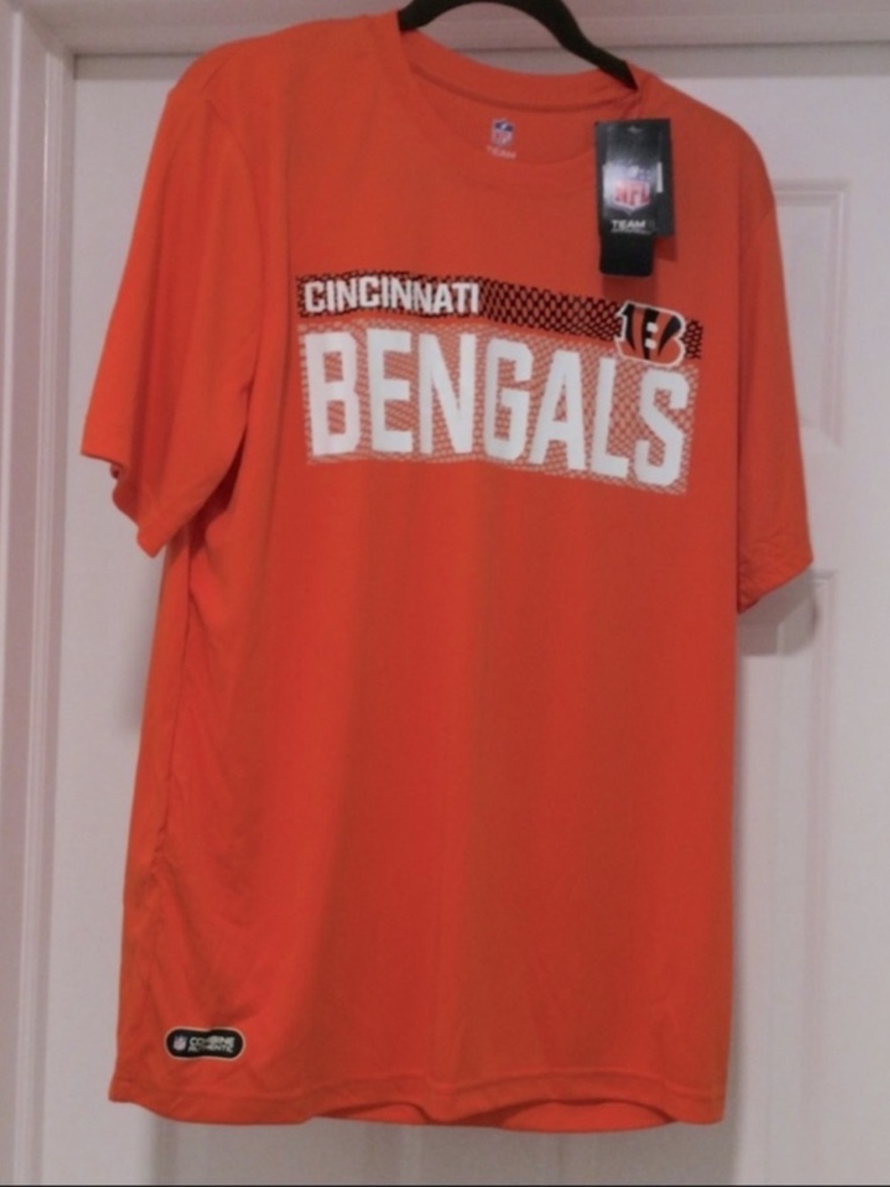 NWT Cincinnati Bengals Men’s Team Performance Tee